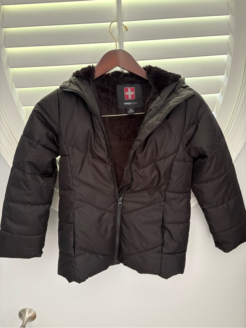 Swiss Tech Black Puffer Coat Faux Fur Lining girls size 7/8